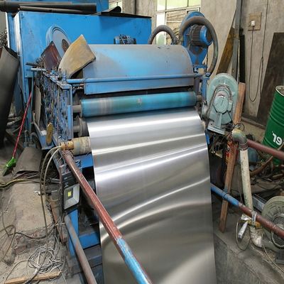 冷熱でロールされたステンレス鋼コイル SUS 317L 430 439 441 443 904L 304 2B 309 オーステニティックTSHS キッチン用品の表面仕上げ