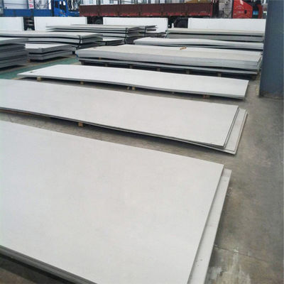 Q235 A105 A36 St52 中等軽鋼 12mm 3mm 炭素鋼のパターンプレート 容量 ± 1% 容量精度の高い平板