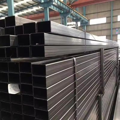 先進的な60x30 astm1024 DIN st52-3 EN S355J2 カーボン・スクエア・チューブ 冷式ローリング技術付きの長方形空洞鋼管