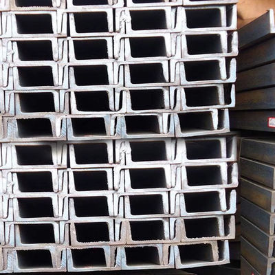 Q235/Q345 材料と強固な構造 ケーブル鋼構造のための熱浸し加熱C鋼チャネル