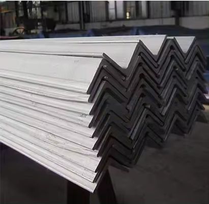 建設品種 Q195-Q420シリーズ ホットディップ・ガルバン化 平面・L角鋼棒 50x50x10穴 S235JRG