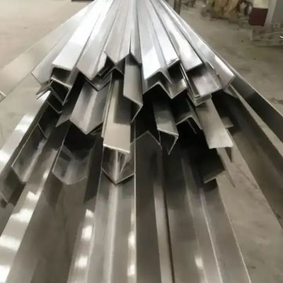 鉄材料の角切断 SS301 SS304 構造建築のための等角棒表面 BA/2B/NO.1/NO.3/NO.4/8K/HL/2D/1D
