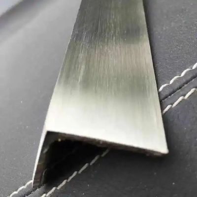 AiSi 標準 304角ステンレスバー 316l 430ステンレス鋼 ± 1% 許容度のある鋼の等角