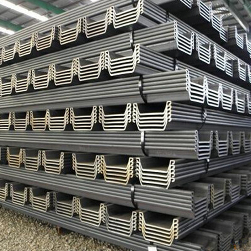 合金級 Q235/Q235B/Q345/Q345B/Q195/St37/St42/St37-2/St35.4/St52.4/St35 冷圧型U Z型鋼板の堆積